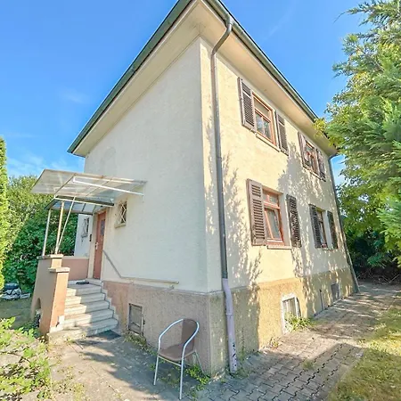 Komplettes Haus - Gr Gruppen - 3 Kuechen - 3 Baeder - Parkplaetze Ludwigsburg