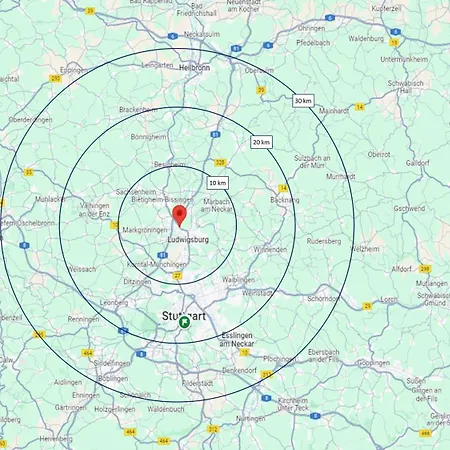 Komplettes Haus - Gr Gruppen - 3 Kuechen - 3 Baeder - Parkplaetze 3* Ludwigsburg