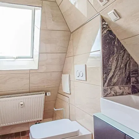 Komplettes Haus - Gr Gruppen - 3 Kuechen - 3 Baeder - Parkplaetze Gæstehus 3*